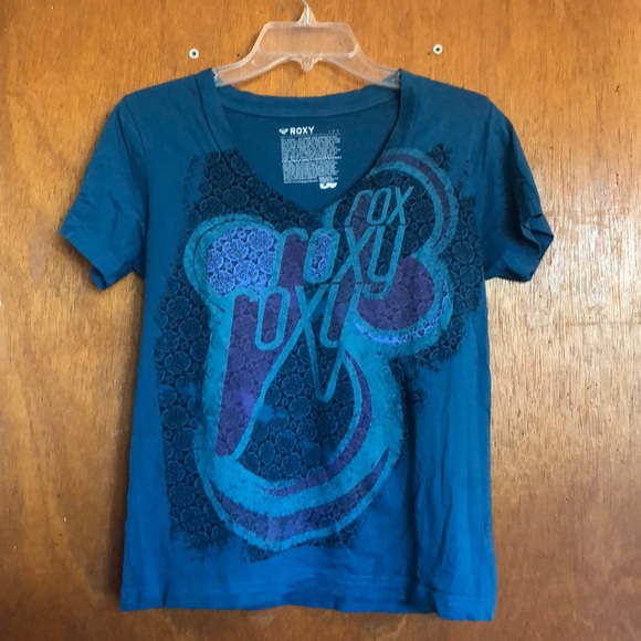 Roxy Tops - Roxy T-shirt Size Large! 🌊☀️